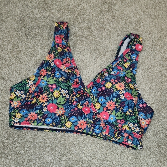 SHEIN Other - Floral Print Ruffle Swim Top